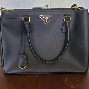 PRADA killer bag
